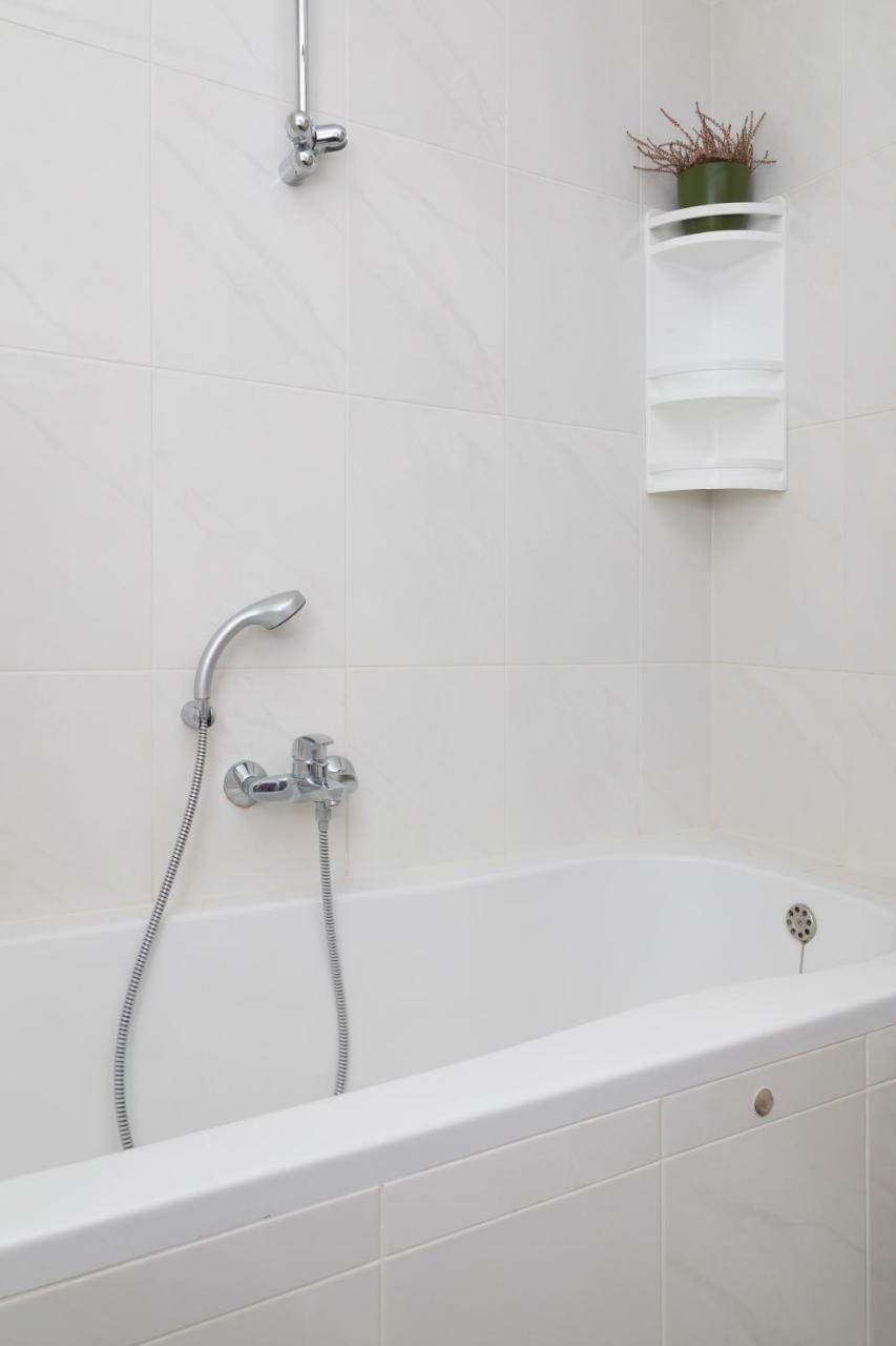 Cute And Sunny Studio In Zagreb With Balcony & Free Parking Kültér fotó