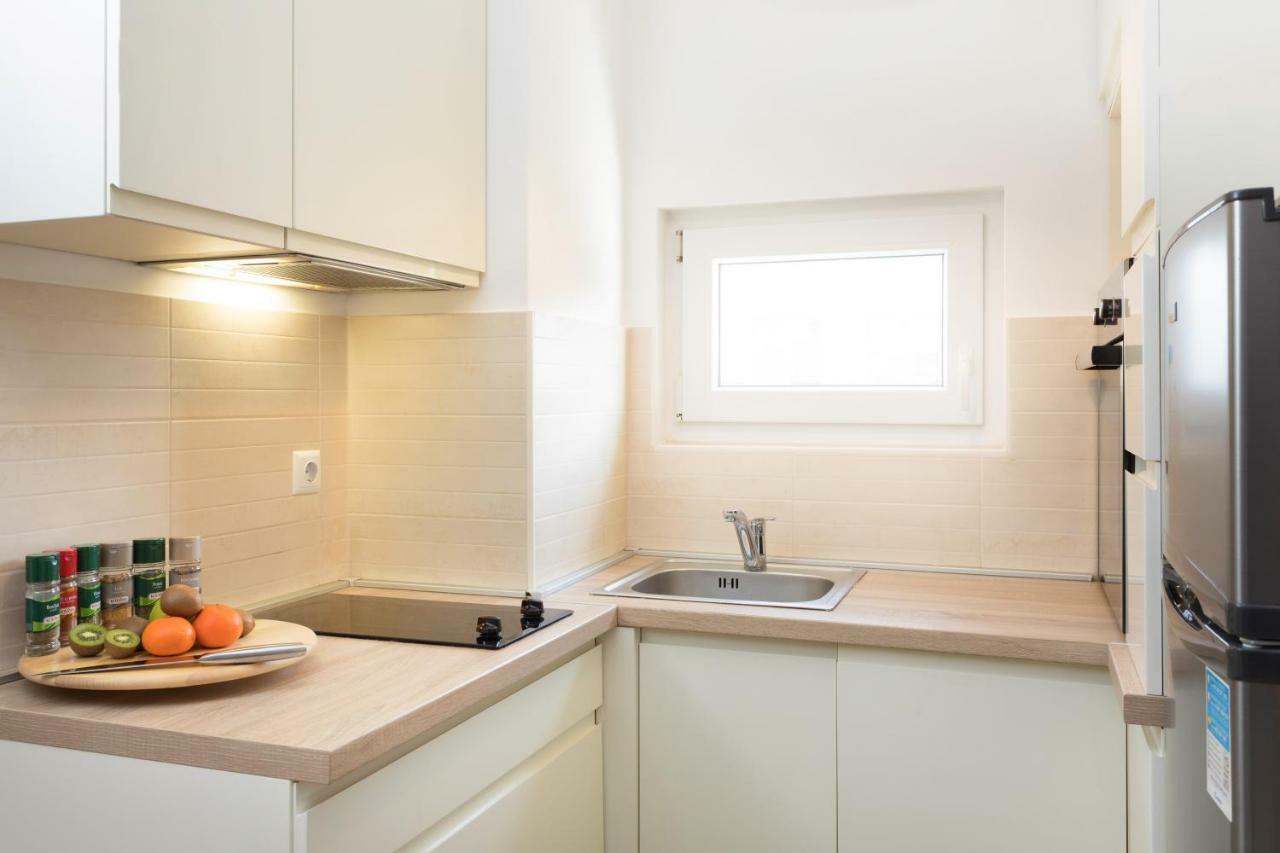 Cute And Sunny Studio In Zagreb With Balcony & Free Parking Kültér fotó