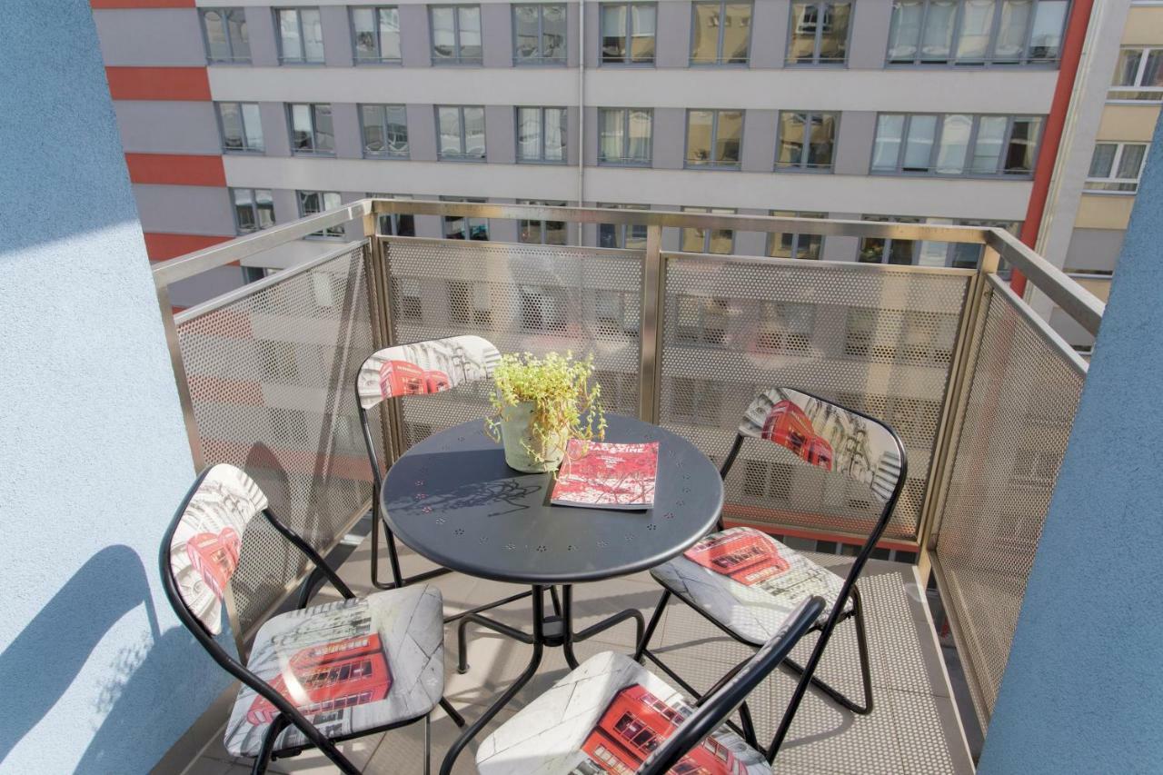 Cute And Sunny Studio In Zagreb With Balcony & Free Parking Kültér fotó