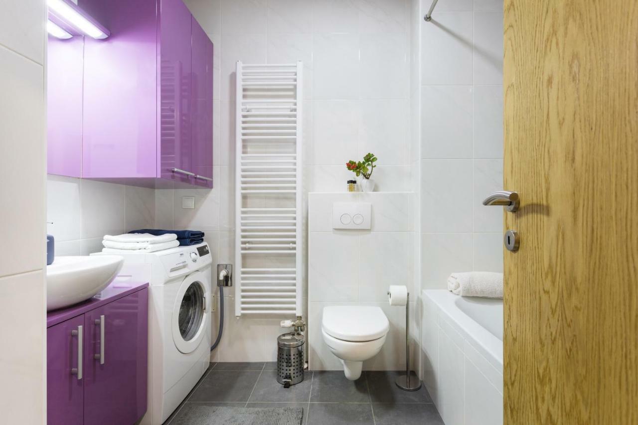 Cute And Sunny Studio In Zagreb With Balcony & Free Parking Kültér fotó