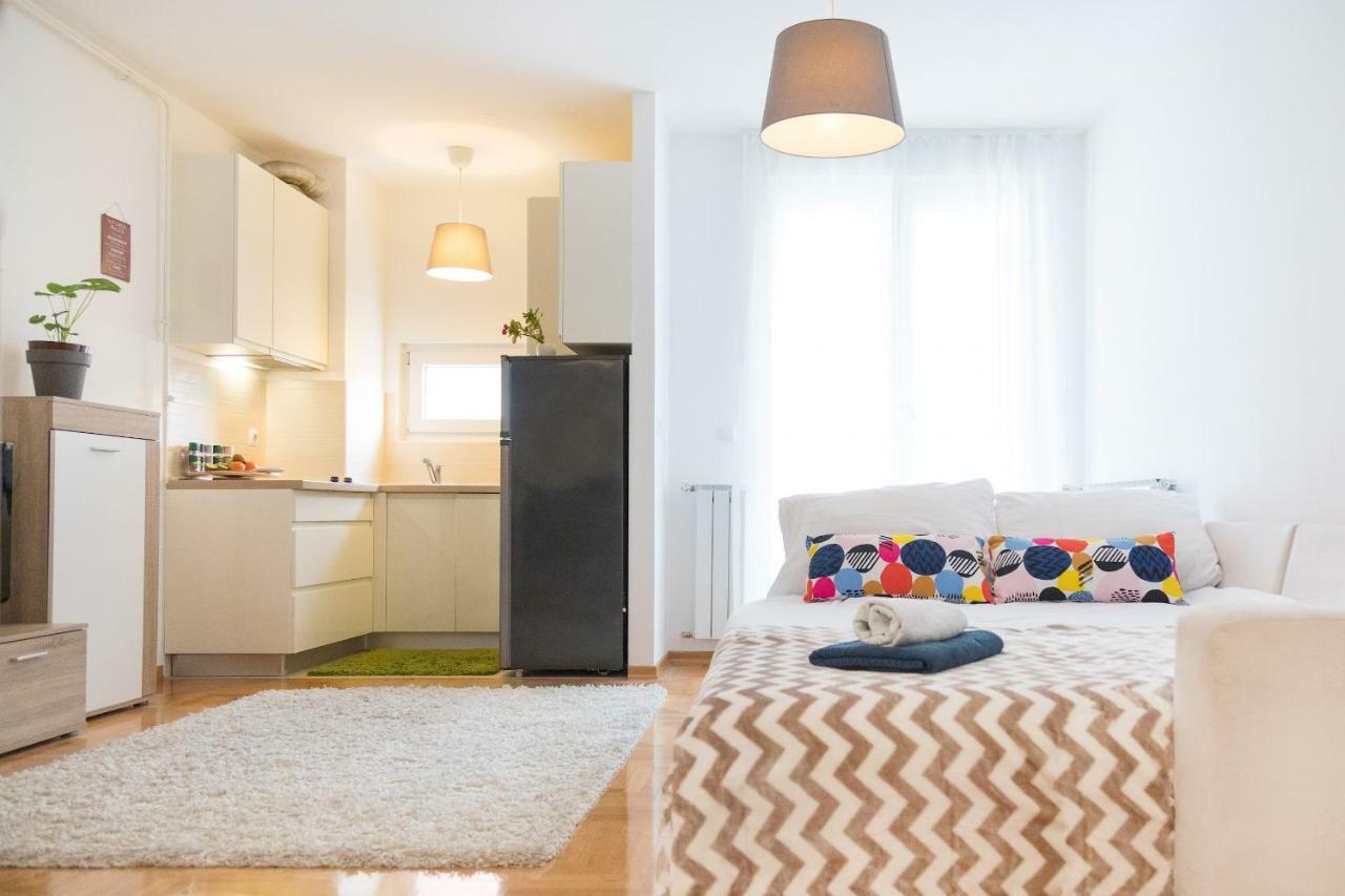 Cute And Sunny Studio In Zagreb With Balcony & Free Parking Kültér fotó